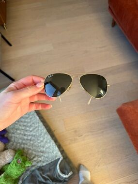 Ray-Ban Polaroid Gold Frame Aviator Sunglasses with Dark Lenses